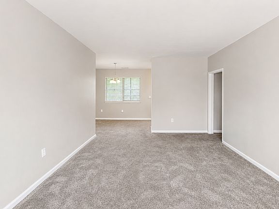 5th image of 652 Windermere Blvd APT C