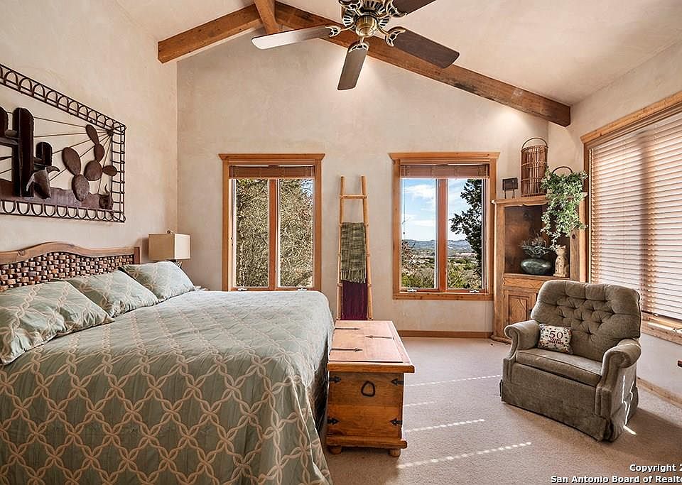 1st image of 260 Chinaberry Lane