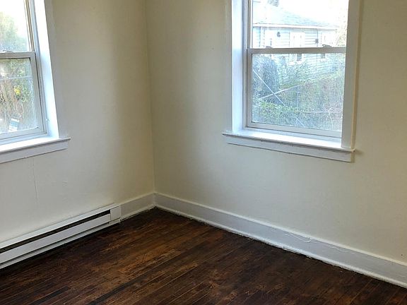 4th image of 1302 Airport Ave #2