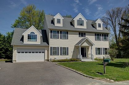 1st image of 755 Brown St
