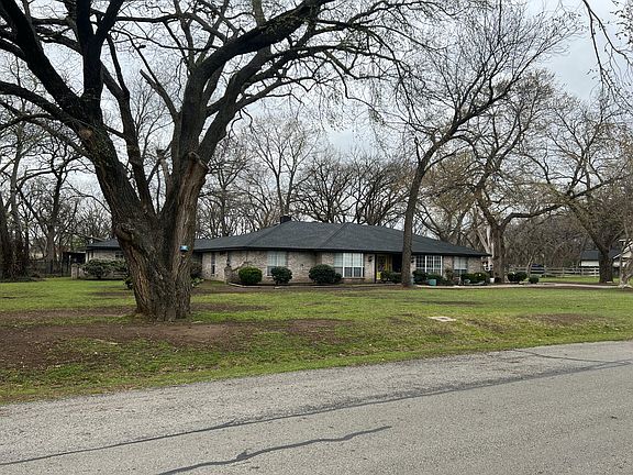 2nd image of 701 Dana Dr