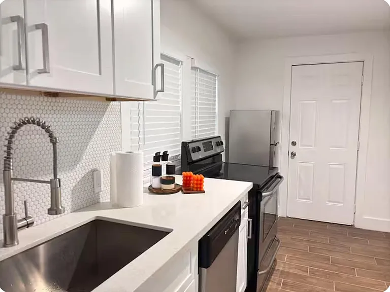 7427 Avenue H #1 — Photo 4