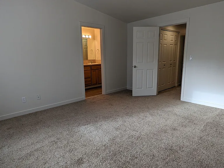 Halsey East Townhomes — Photo 78