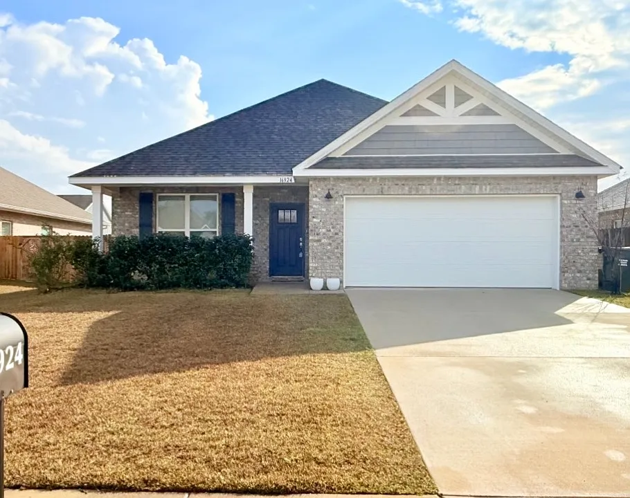 16924 Fedora Dr