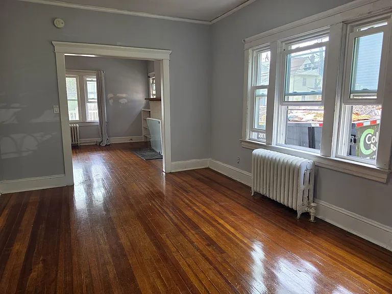 81 Waring Pl #1 — Photo 4