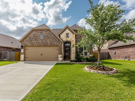 2nd image of 4415 Fenetre Forest Ln