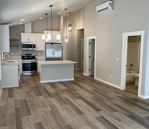 3rd image of 772 Terrazzo Way #772