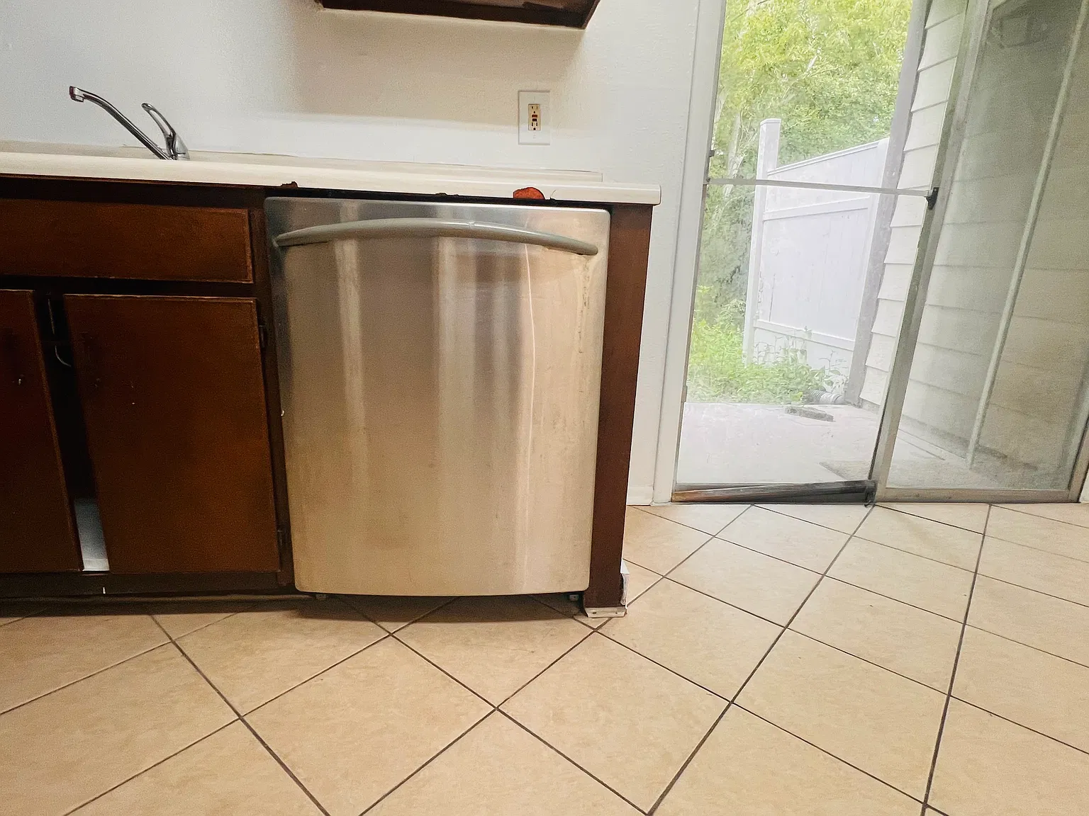 2 bed, 1.5 bath, 970 sqft, $1,450 — Photo 4