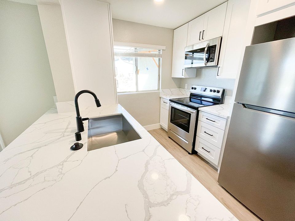 1st image of 3162 Monroe Ave #27