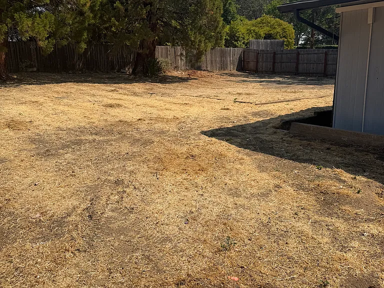Siskiyou Blvd — Photo 12