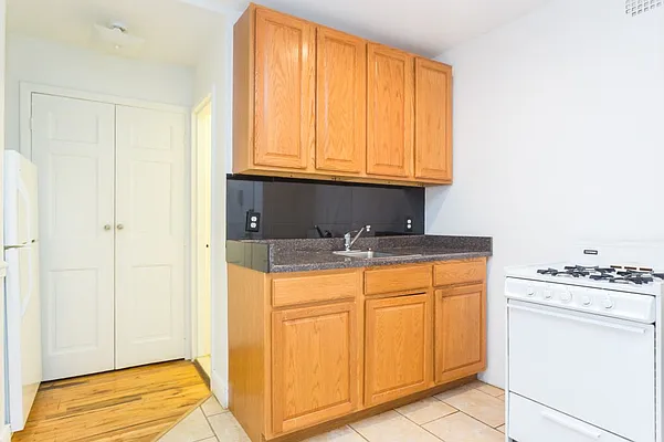 Rented by MNS | media 2