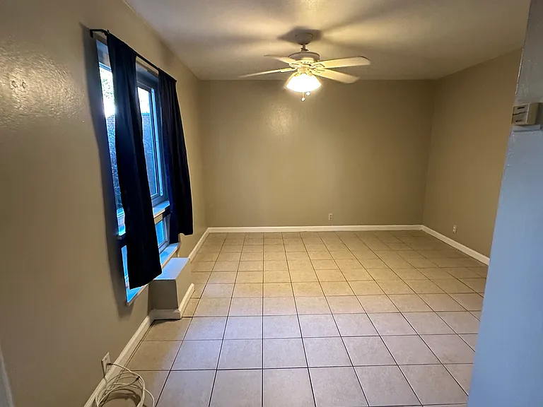 2533 Hillegass Ave #106 — Photo 2