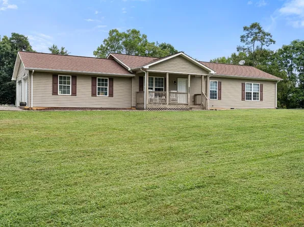 4332 Rakes Rd, Roanoke, VA 24014