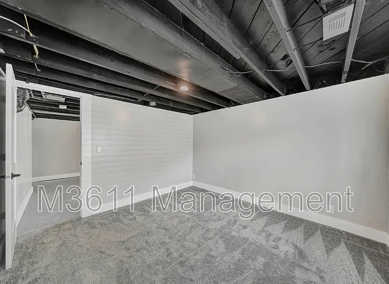 2503 S 8th St — Photo 19