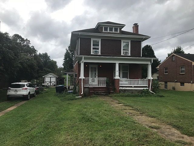 1st image of 143 Wildhurst Ave NE