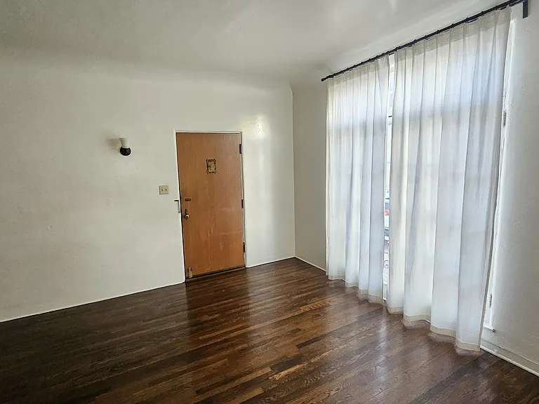 1425 Echo Park Ave #7 — Photo 4