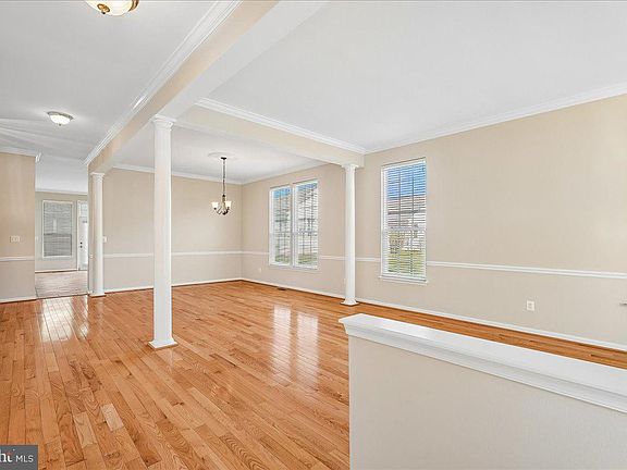 3rd image of 6854 Averbach Ct