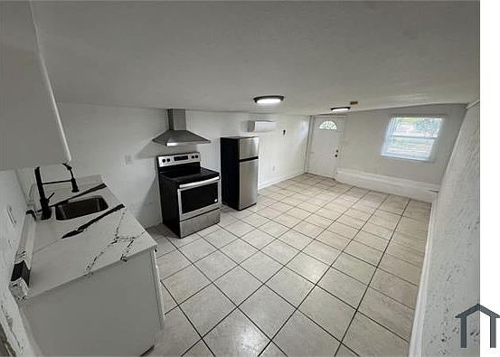 2nd image of 4018 W Alva St