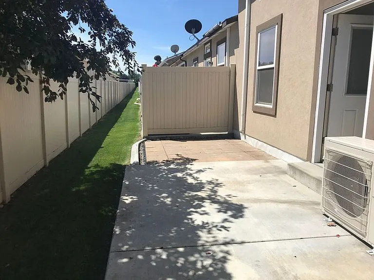 105 S Tweedt Pl — Photo 11