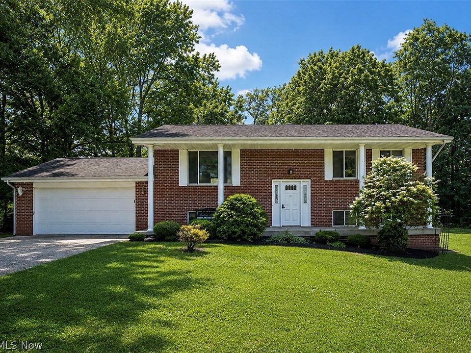 1st image of 112 Berry Ln
