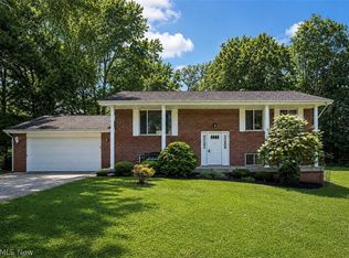 112 Berry Ln, Marietta, OH 45750