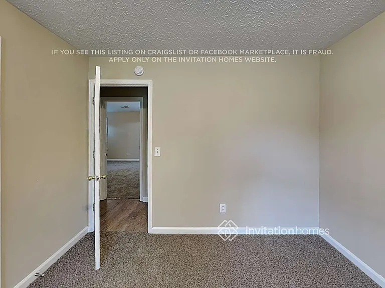 213 Highpoint Xing — Photo 11