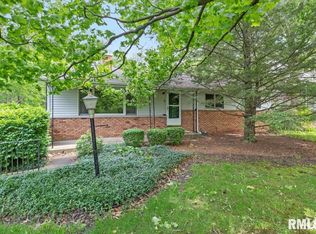 8 Carole Rd, Springfield, IL 62711