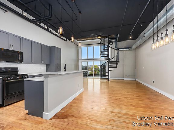 2nd image of 600 Broadway Ave NW #400