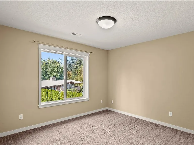 8125 SW 174th Ter — Photo 25