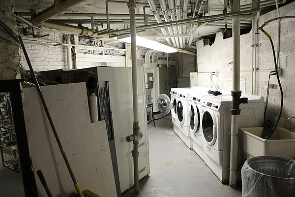 Rented by Chris Stewart, LREB | media 10