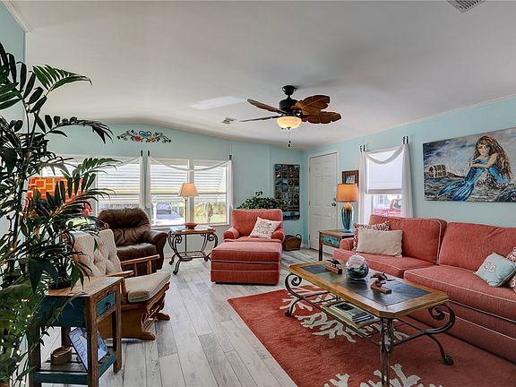 2nd image of 412 Kumquat Dr