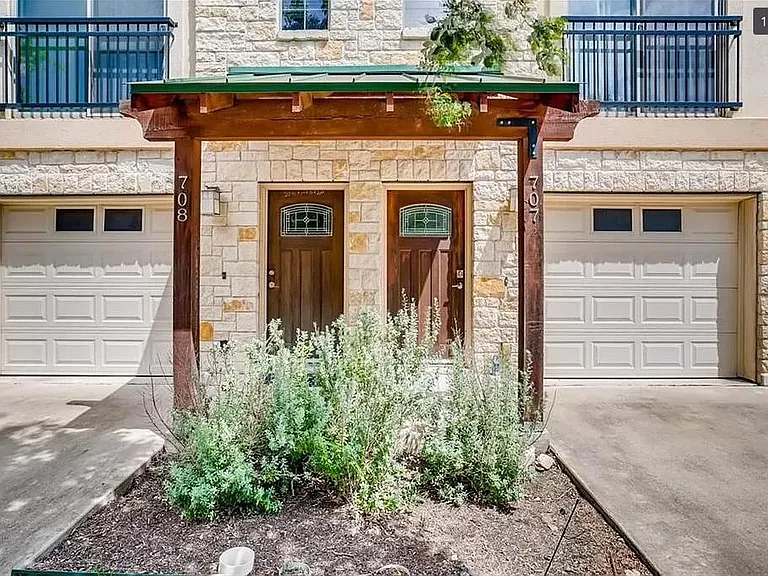 13420 Lyndhurst St #707 — Photo 1