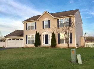 174 Oakridge Rd, Grand Island, NY 14072