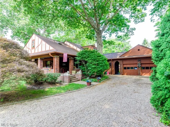 2930 Kent Rd, Silver Lake, OH 44224