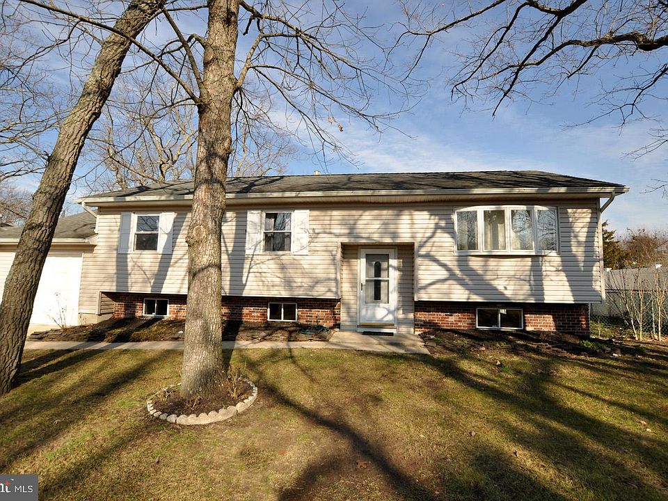 1st image of 11 Monroe Ave