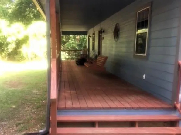 504 Lakeview Dr, Huntington, TX 75949