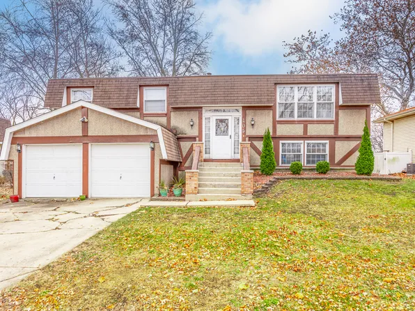 405 Cumberland Ln, Bolingbrook, IL 60440