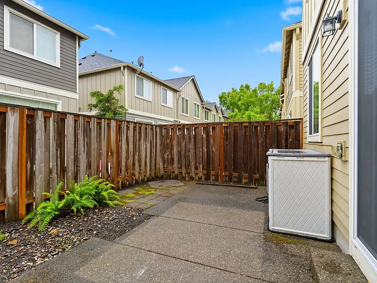 17208 SW Pleasanton Ln — Photo 28