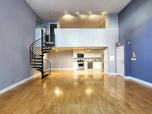 2nd image of 940 Natoma St #104