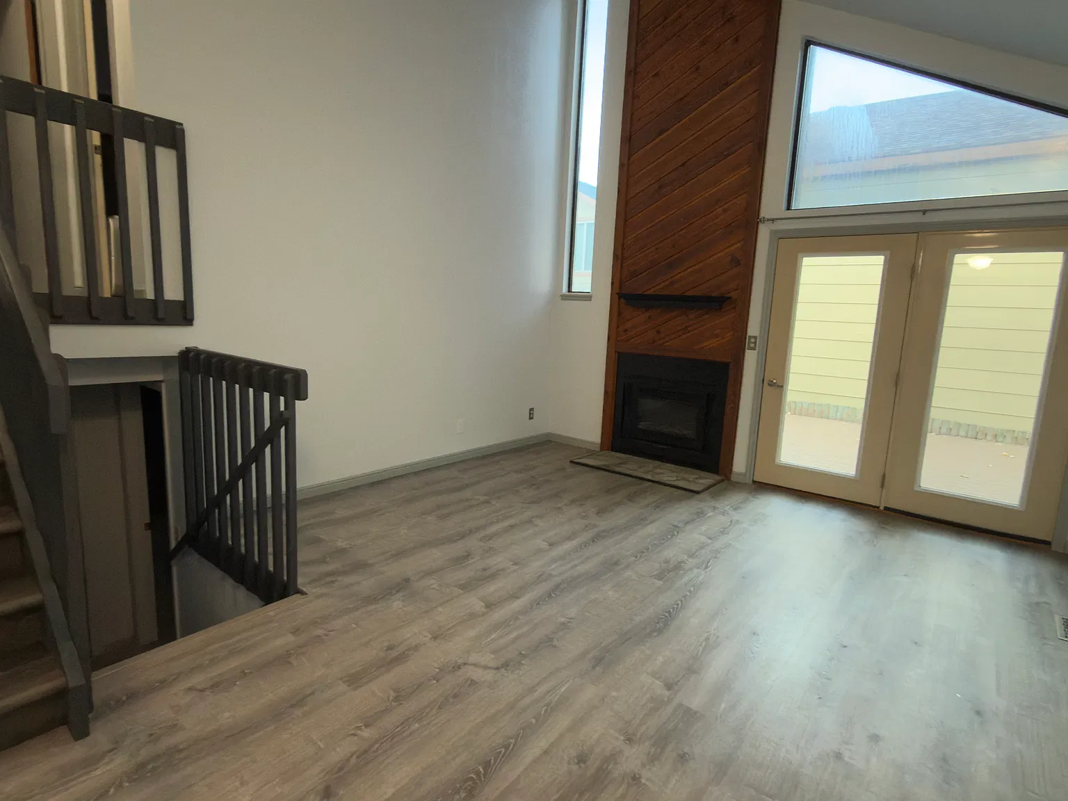 3 bed, 1332 sqft, $1,800 — Photo 2