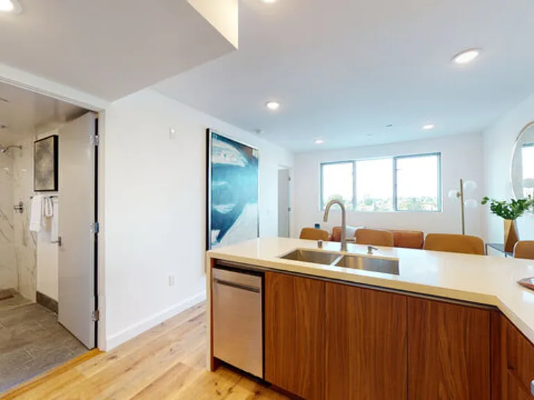 1143 Glenville Dr #302 — Photo 8