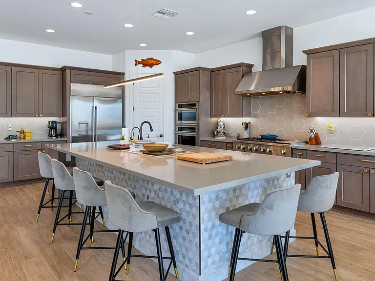 2041 E Fallen Leaf Ln — Photo 8