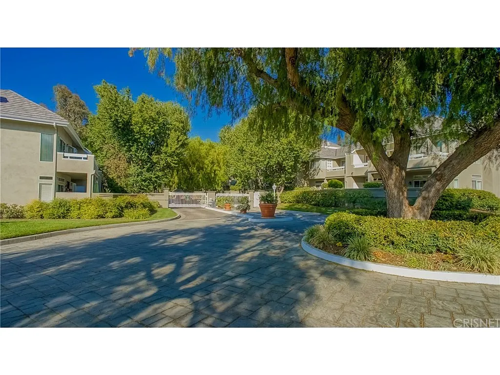 26105 McBean Pkwy Unit 63 photo 1