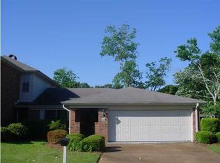224 Old Oak Cir, Brandon, MS 39042