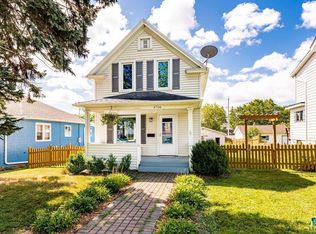 4706 Jay St, Duluth, MN 55804