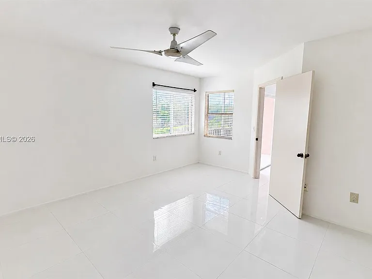 9560 Weldon Cir #J308 — Photo 9