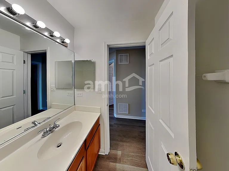 509 Springbrook Trl N — Photo 17