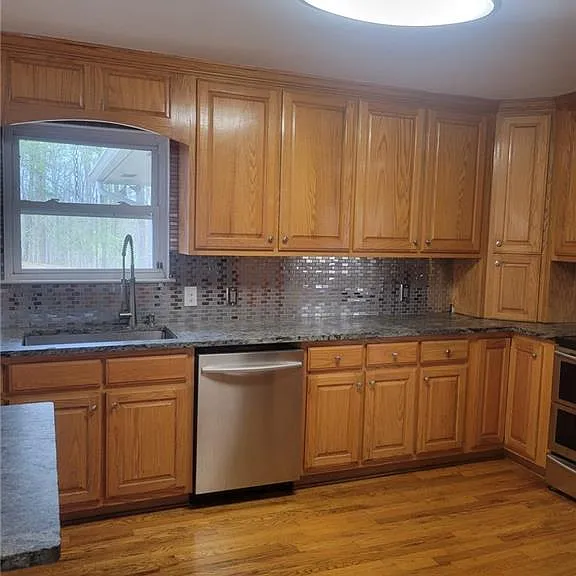 3370 Westbrook Rd — Photo 23