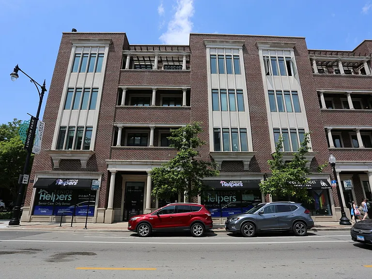 2401 N Janssen Ave #408 — Photo 18