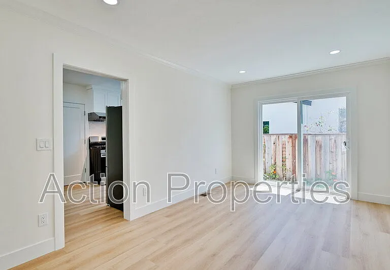 207 Haight St — Photo 6